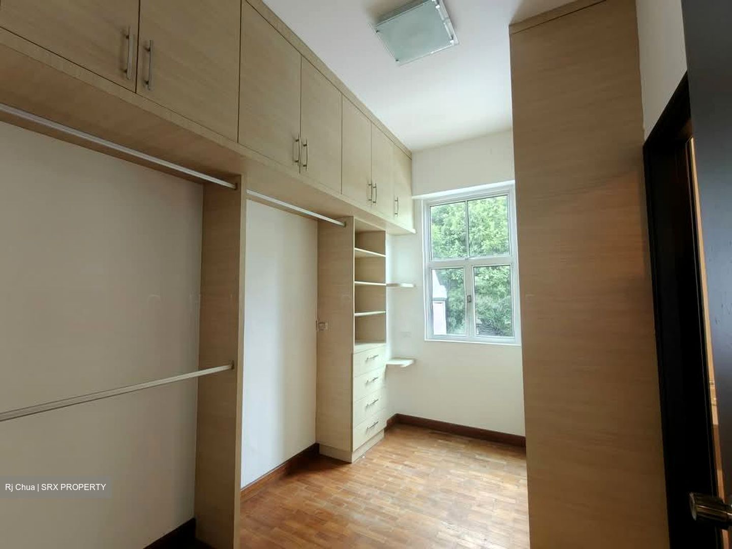 La Suisse (D11), Terrace #562312271